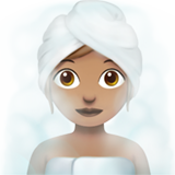 femme au hammam : peau légèrement mate