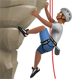 personne qui grimpe : peau légèrement mate