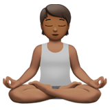 personne dans la posture du lotus : peau mate