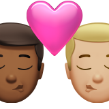 bisou : homme, homme, peau mate et peau moyennement claire