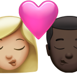 bisou : femme, homme, peau moyennement claire et peau foncée