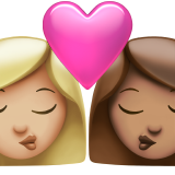 bisou : femme, femme, peau moyennement claire et peau légèrement mate