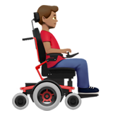 homme en fauteuil motorisé : peau légèrement mate et vers la droite