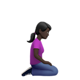 femme à genoux : peau foncée et vers la droite