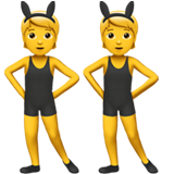 Personnes avec des oreilles de lapin