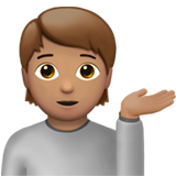 personne paume vers le haut : peau légèrement mate