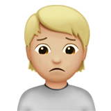 personne fronçant les sourcils : peau moyennement claire