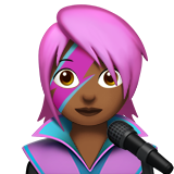 chanteuse : peau mate