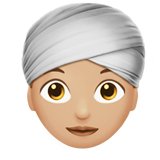 femme en turban : peau moyennement claire