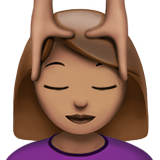 femme qui se fait masser : peau légèrement mate