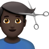 homme qui se fait couper les cheveux : peau foncée