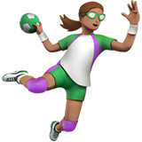 handballeuse : peau légèrement mate